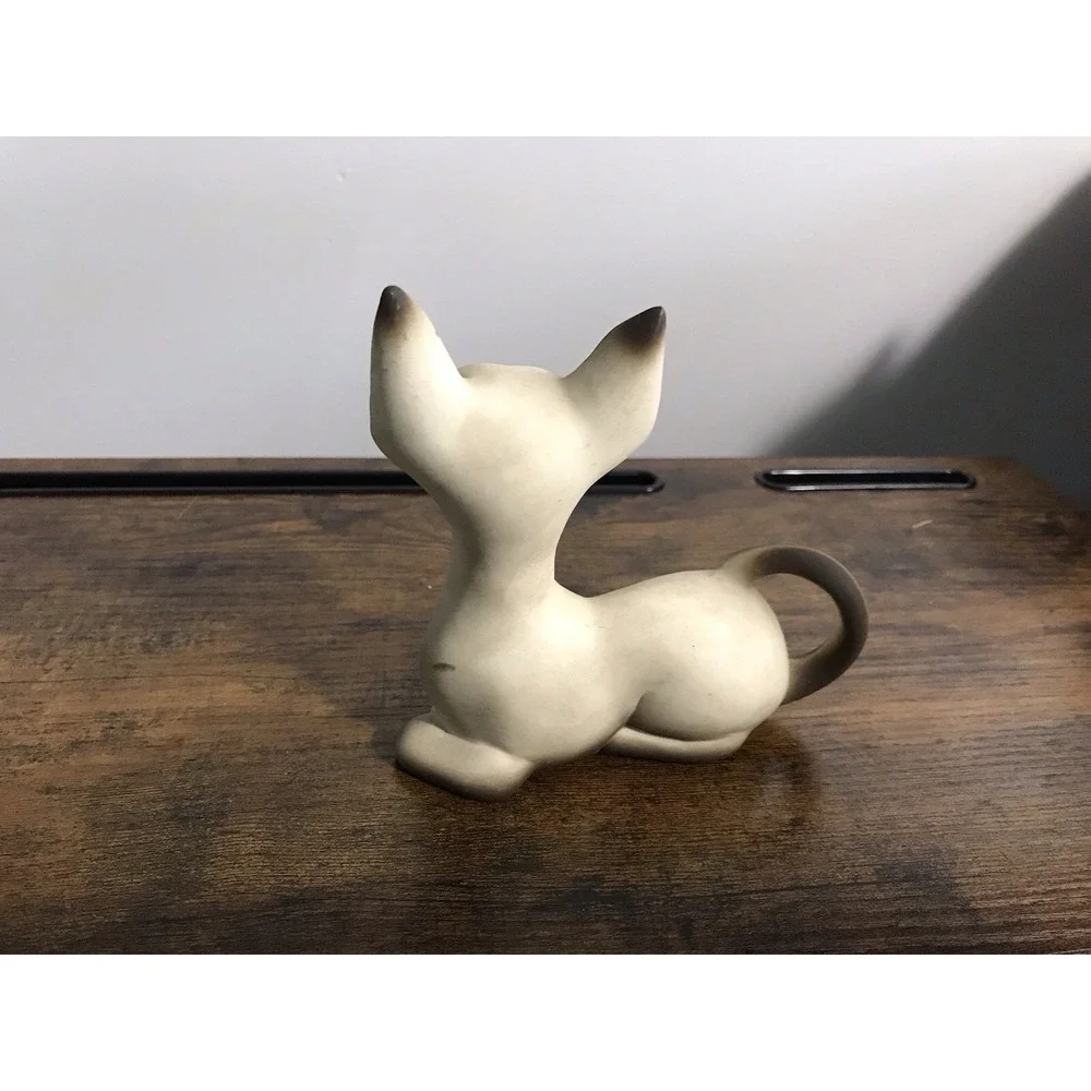 Siamese Ceramic Cat Figurine With Beautiful Jeweled‎ Amber Eyes Vintage